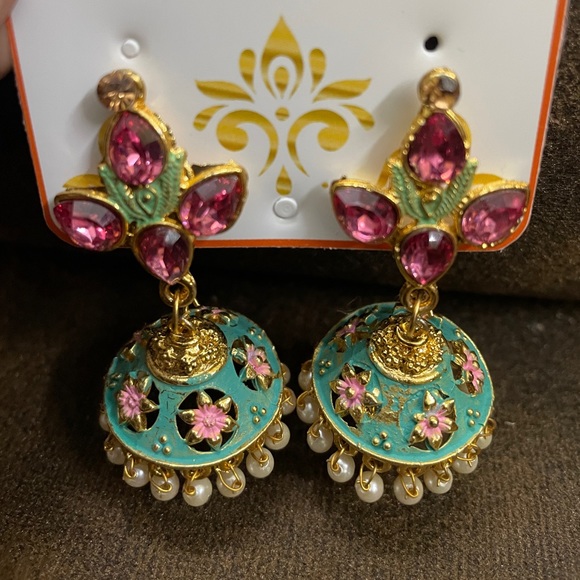 Pastel coloured earrings 💕 - Picture 3 of 4